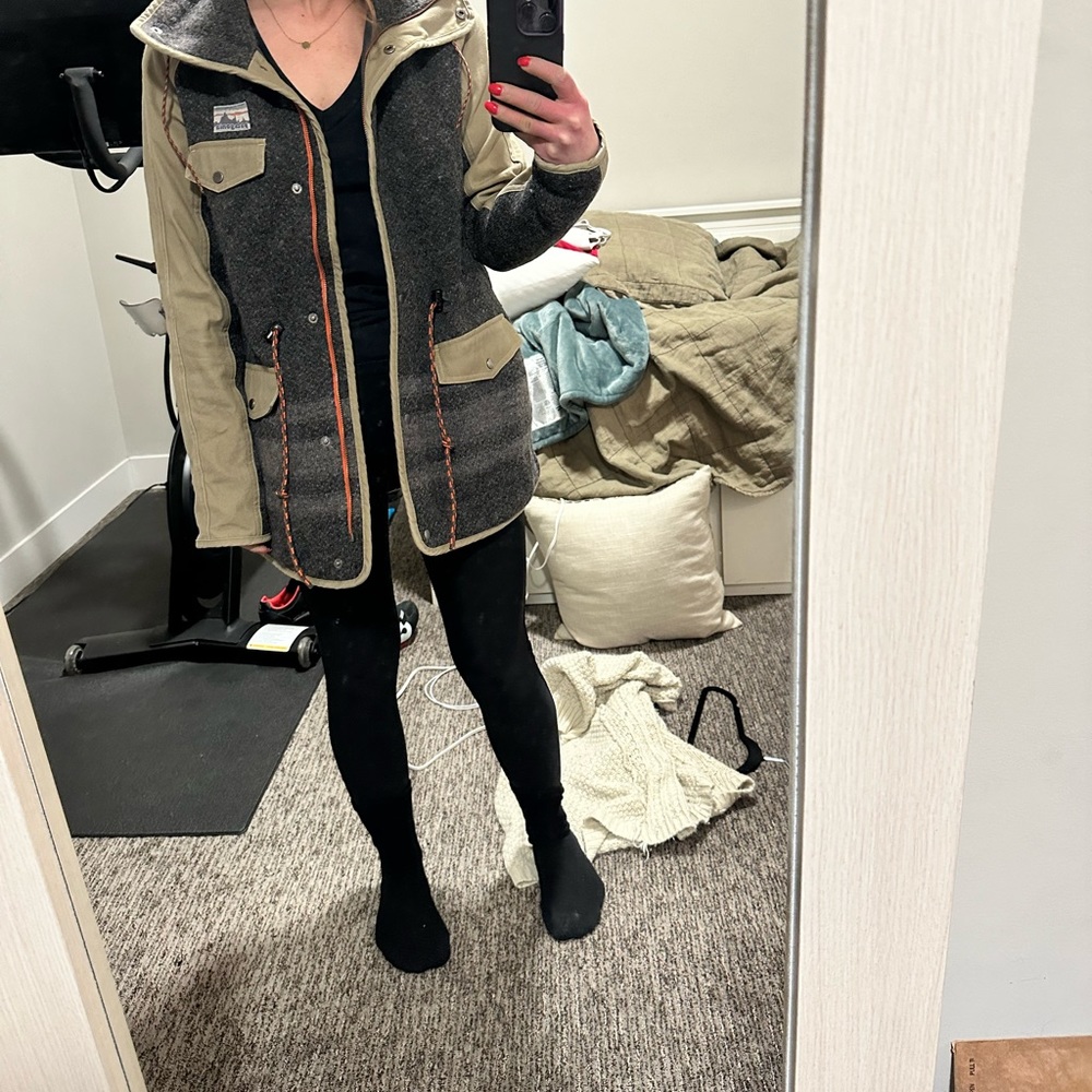 Rare wool Patagonia jacket - Picture 2 of 2